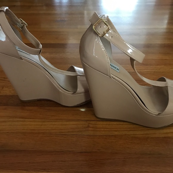 Steve Madden Patent Nude Wedge - Picture 4 of 5